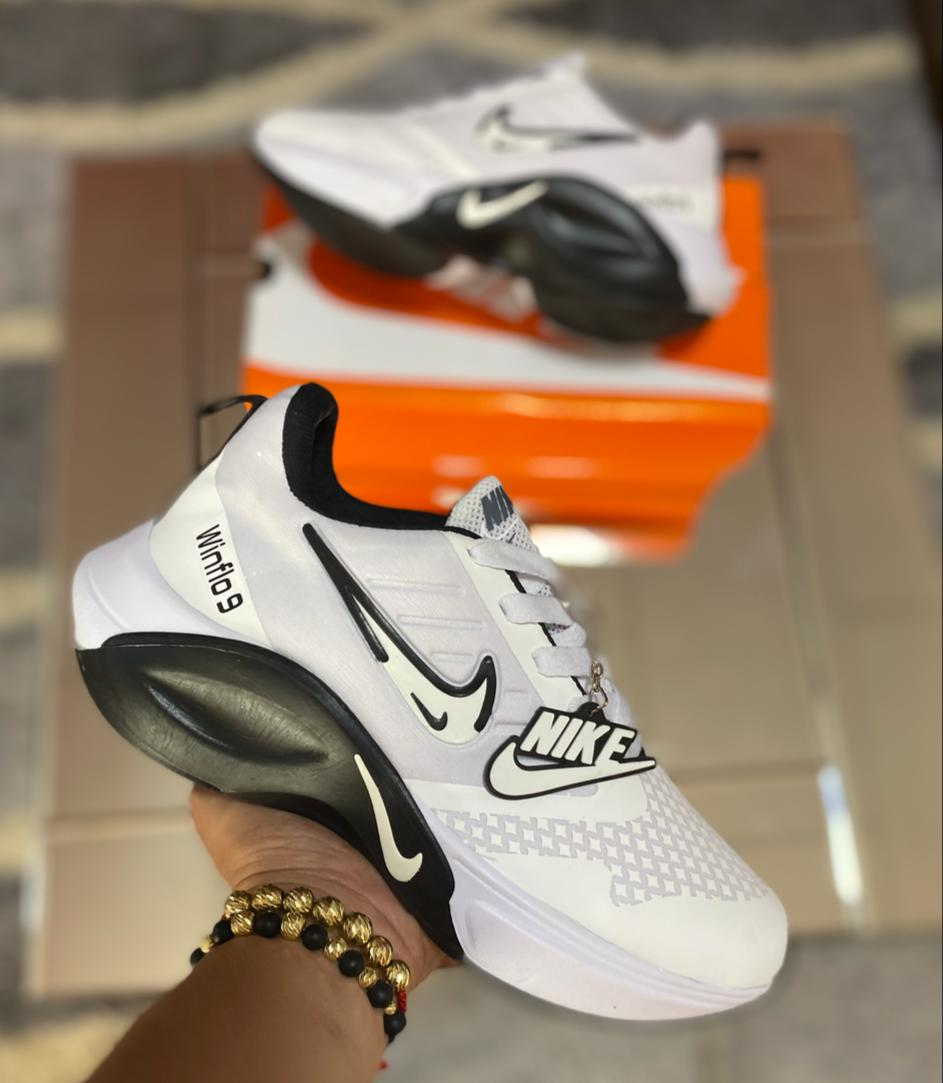 Tenis Nike Winflo 9